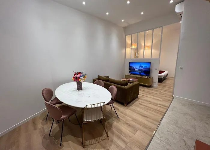 Appartement T2 Standing Place Du Marche Ajaccio (Corsica)